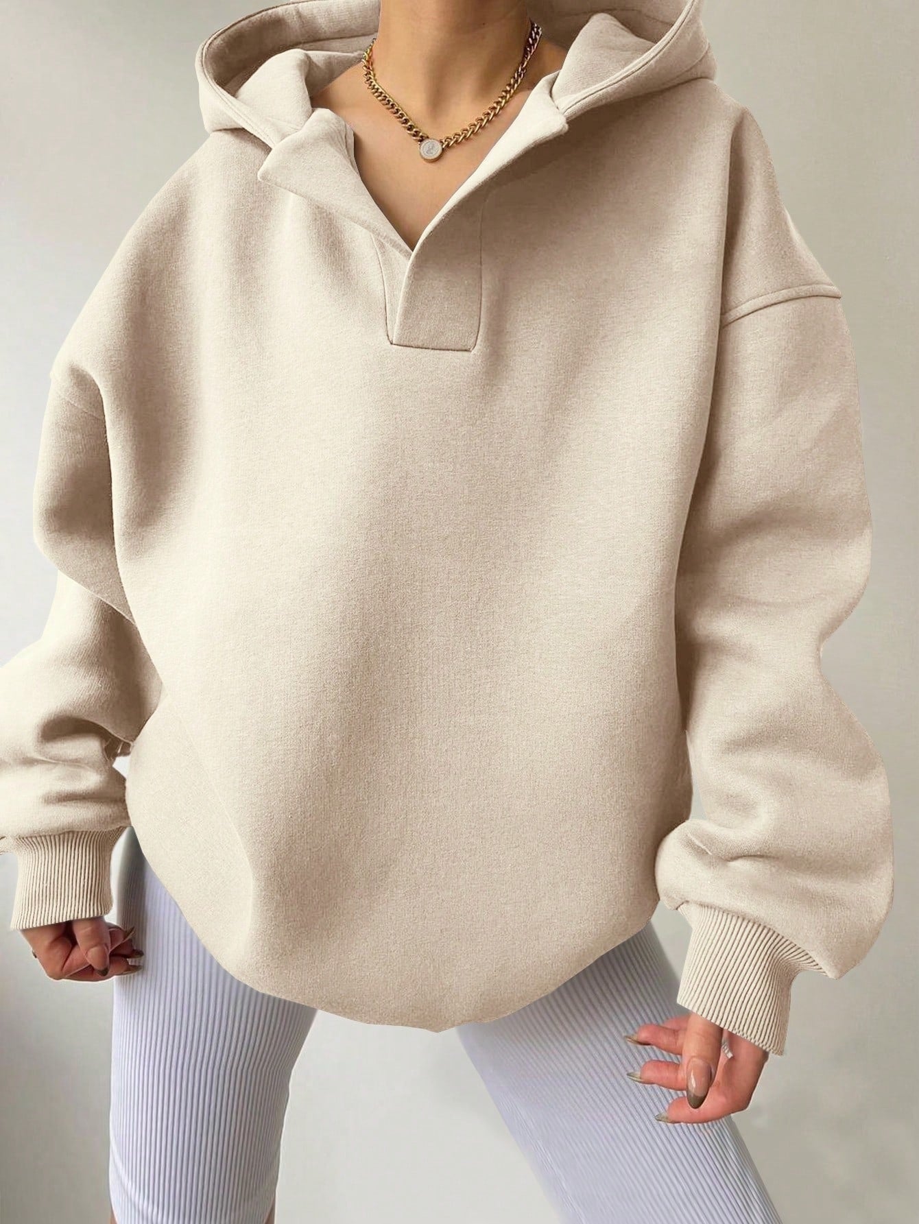Damen Oversize Hoodie mit modernem Kragen und weichem Innenfutter Stalluxe Beige