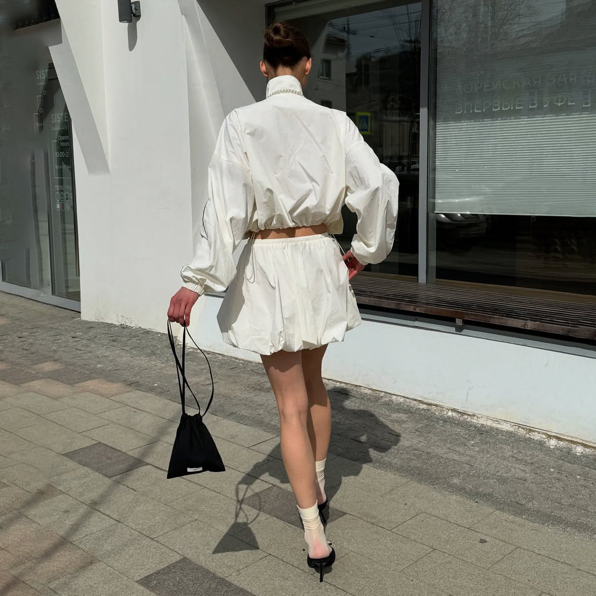 Damen modische Übergangsjacke mit elastischem Kragen und verspieltem Schnitt Stalluxe