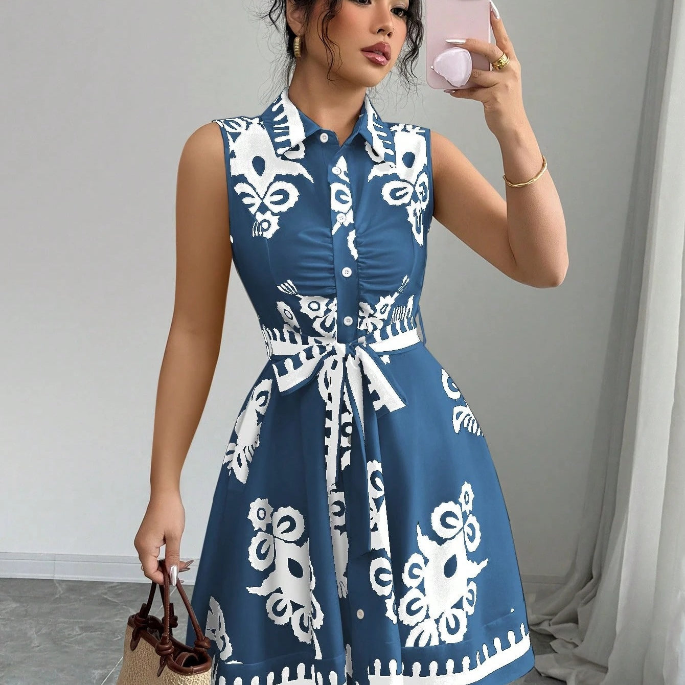Damen Blusenkleid mit elegantem Taillengürtel und verspieltem Muster Stalluxe