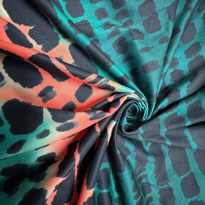 Damen Maxikleid mit tiefem V-Ausschnitt und schickem Schlitz Stalluxe
