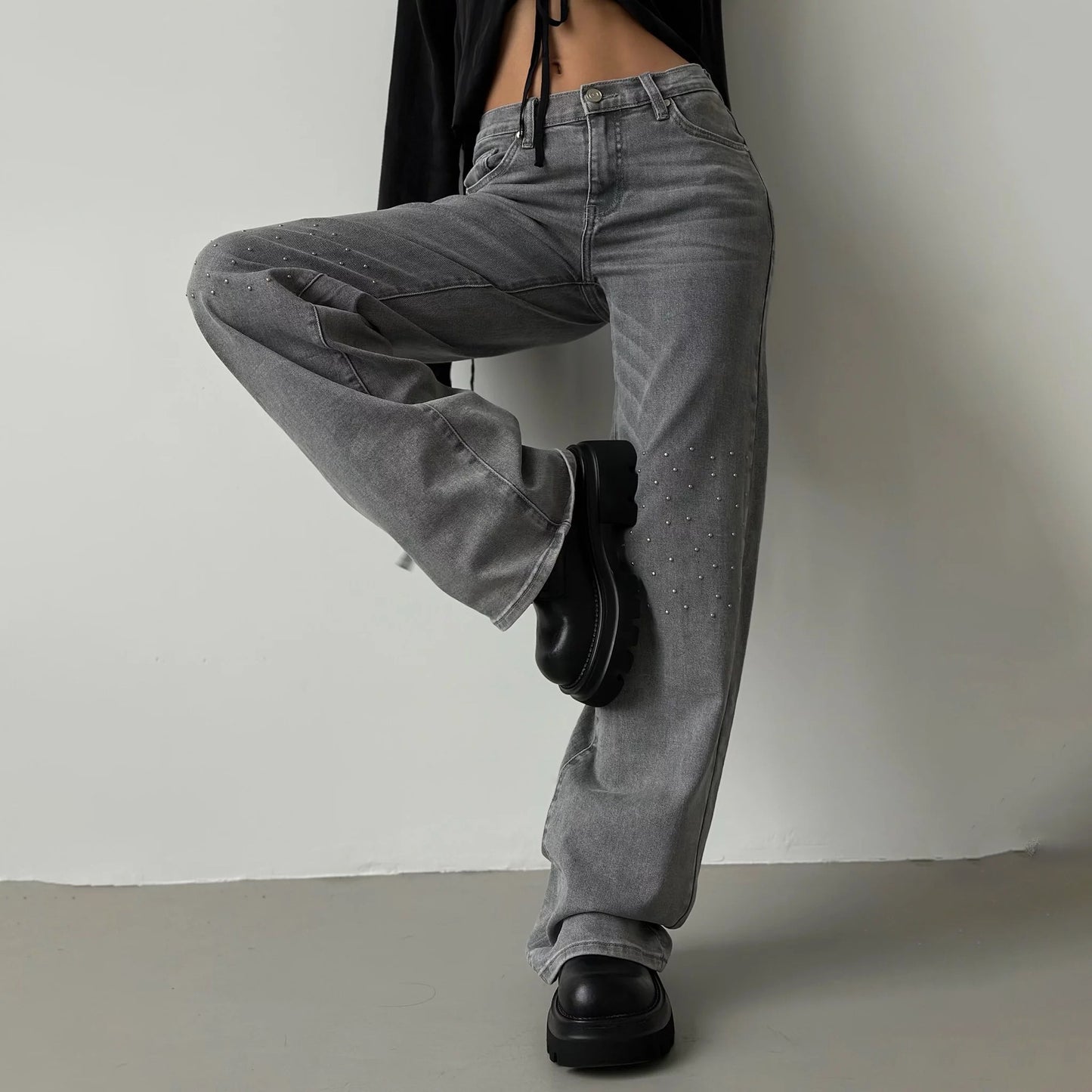 Damen Hochgeschnittene Jeans mit modischem Distressed-Design und originellen Nieten Stalluxe