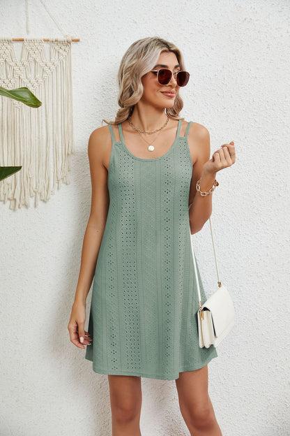 Damen Freizeitkleid mit feinem Lochmuster und schmalen Trägern Stalluxe