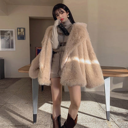 Damen Flauschige Kunstpelzjacke mit weiter Silhouette Stalluxe