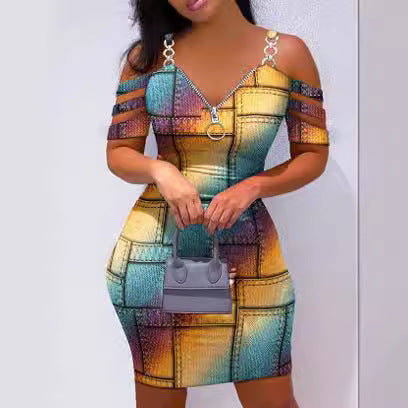 Damen Figurbetontes Kleid mit seitlichem Reißverschluss und modernen Trägerdetails Stalluxe
