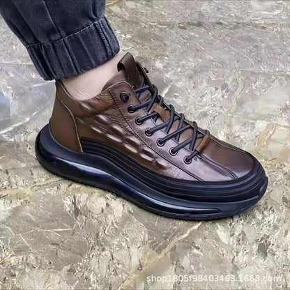 Damen Hohe Sneakers aus strukturiertem Leder mit rutschfester Sohle Stalluxe