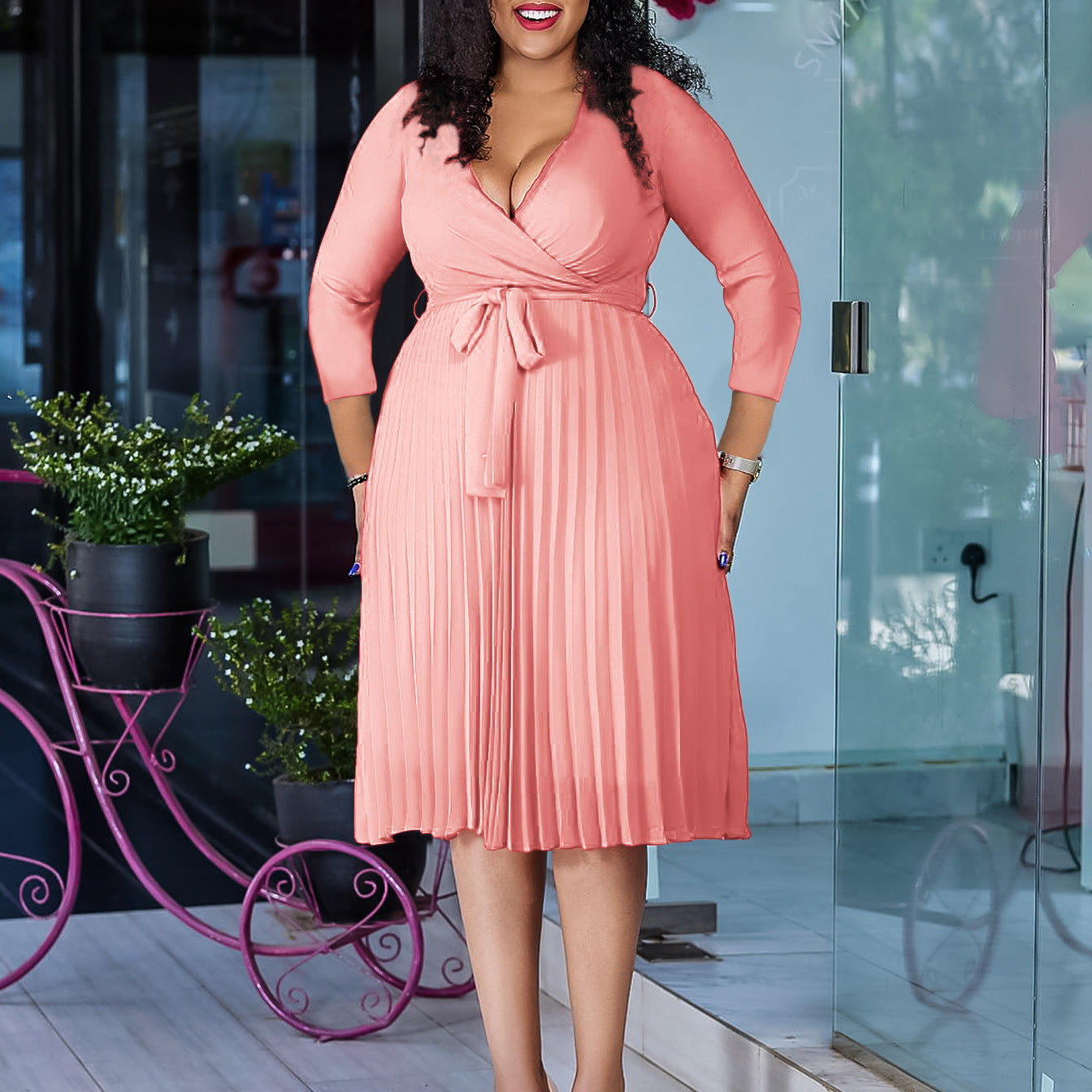 Damen Wickelkleid mit elegantem Faltenwurf und taillierten Details Stalluxe