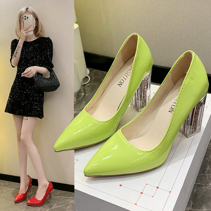 Damen Elegante High Heel Pumps mit transparentem Blockabsatz Stalluxe
