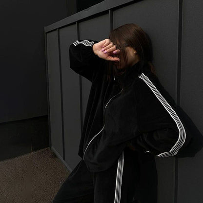 Damen modisches Fleece-Loungewear-Set mit hohem Kragen und praktischen Taschen Stalluxe