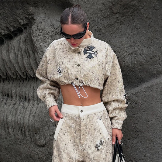 Damen Kawai Crop-Jacke mit einzigartigen Stickereien und modischem Schnitt Stalluxe