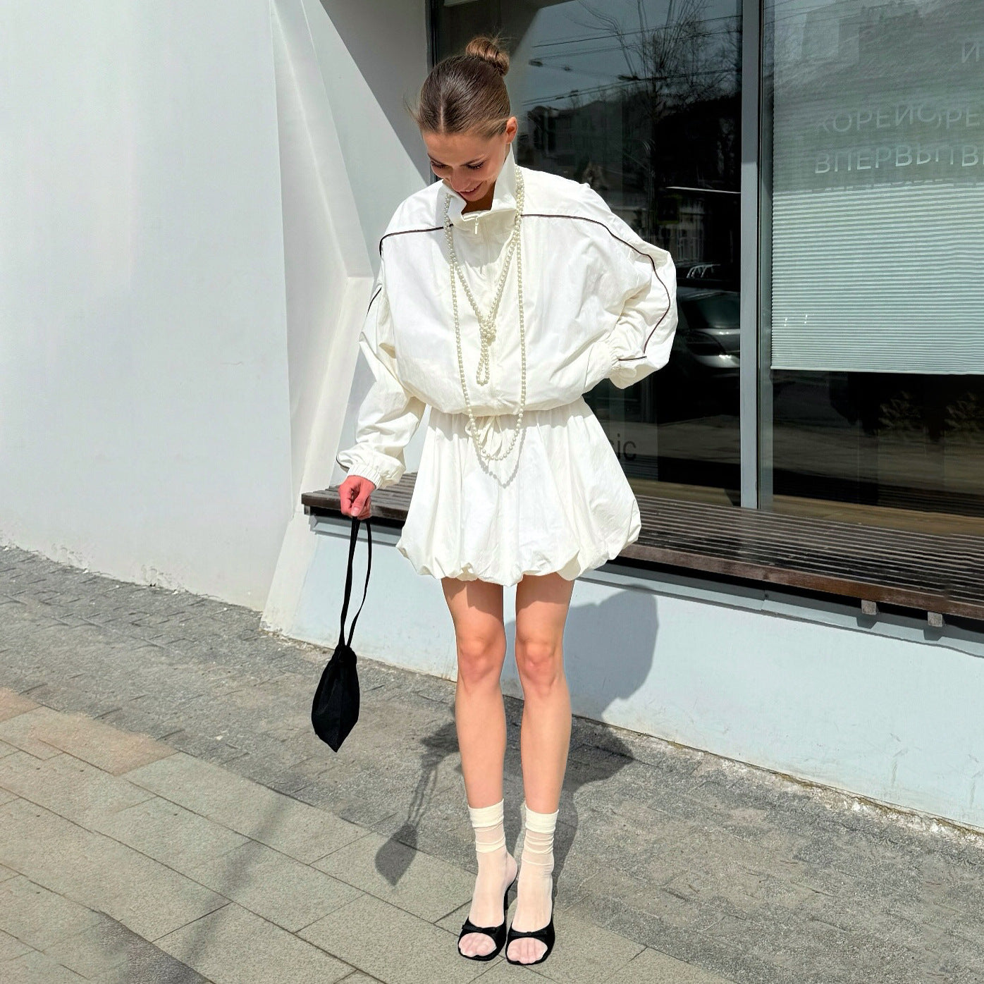 Damen modische Übergangsjacke mit elastischem Kragen und verspieltem Schnitt Stalluxe Weiß