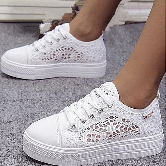 Damen Atmungsaktive Lace-Up Sneakers mit dekorativem Lochmuster Stalluxe