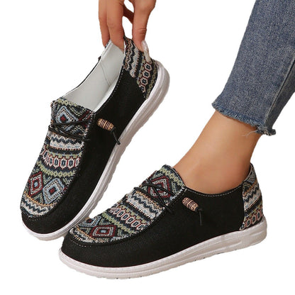 Damen Freizeitliche Slip-On Sneakers mit buntem Ethno-Muster Stalluxe