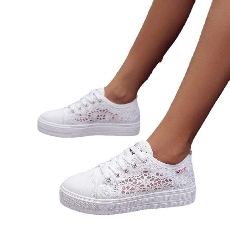 Damen Sneaker mit filigranem Spitzen-Design und rutschfester Sohle Stalluxe