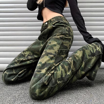 Damen Cargo-Hose mit camouflage Muster und tiefen Taschen Stalluxe