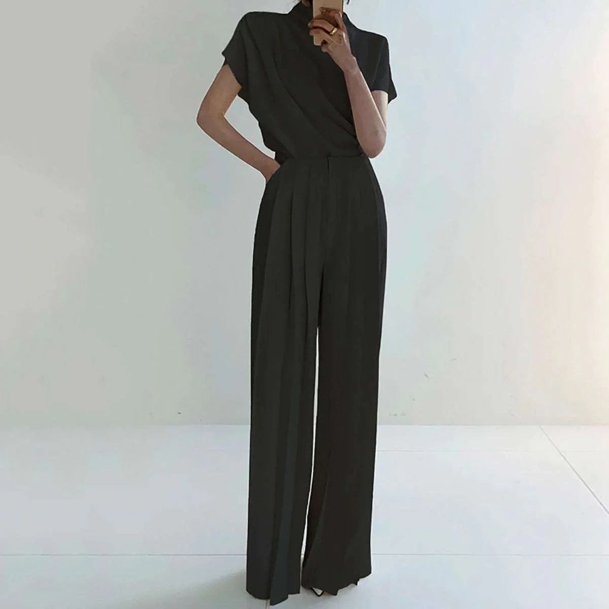 Damen Eleganter Jumpsuit mit weitem Bein und tailliertem Schnitt Stalluxe