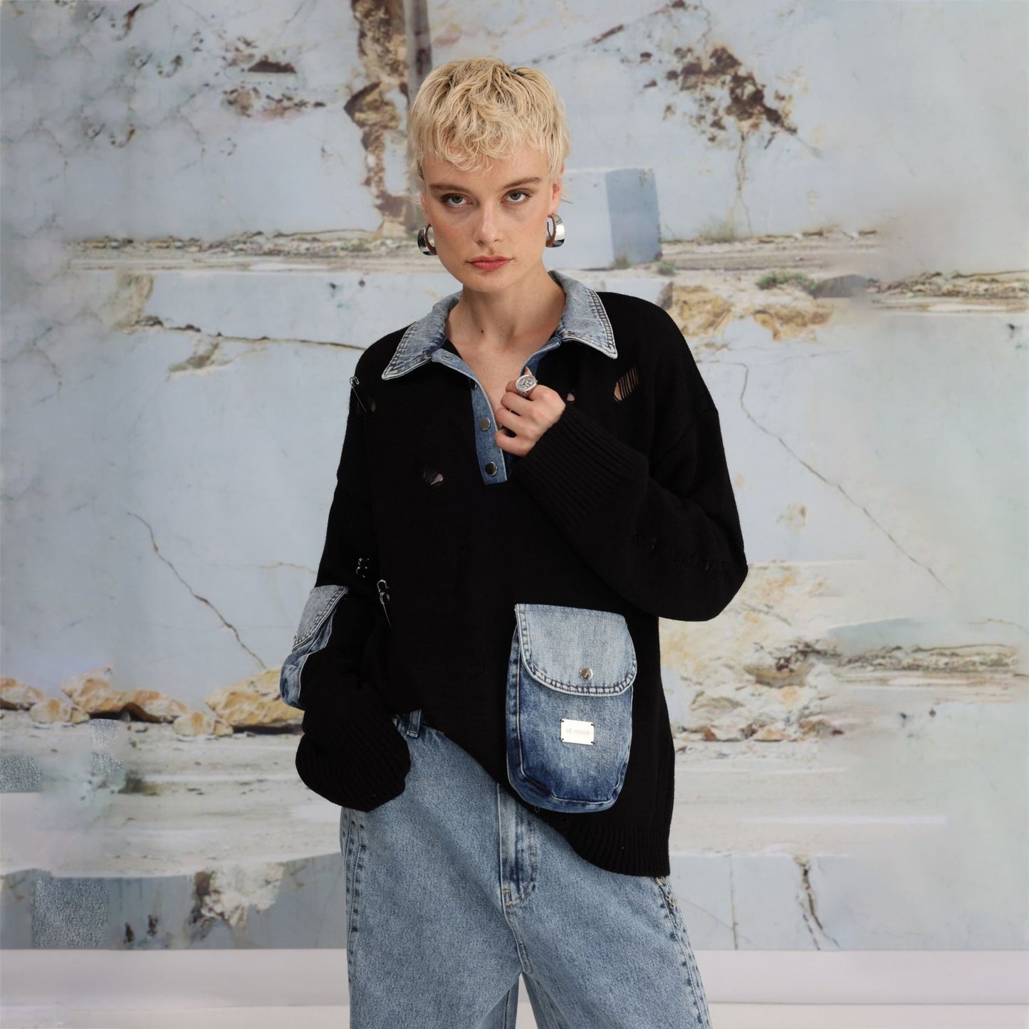 Damen Urbaner Oversized Pullover mit Denim-Details Stalluxe