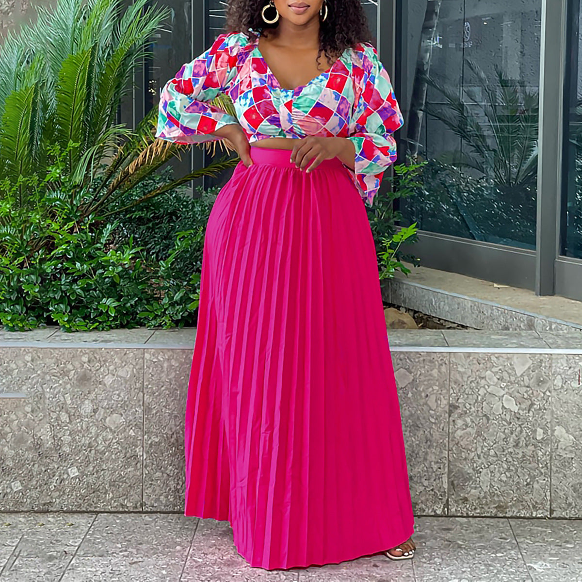 Damen Plissiertes Kombinationskleid mit farbenfrohem Oberteil und weitem Rock Stalluxe