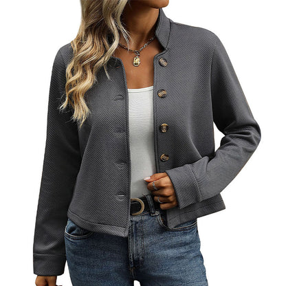 Damen stylische Jacke mit Knopfdetails und modernem Schildkragen Stalluxe