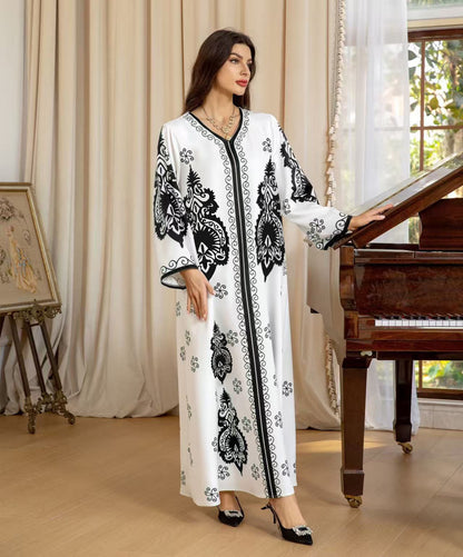 Damen Kaftan-Kleid mit kunstvollem Motiv und lockerer Passform Stalluxe
