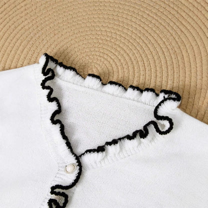 Damen Elegantes Sweatshirt mit Rüschendetails und Perlenknöpfen Stalluxe