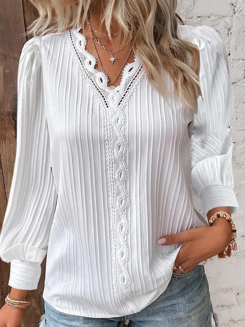 Damen Bluse mit raffiniertem Falten-Design und eleganten Spitzenakzenten Stalluxe