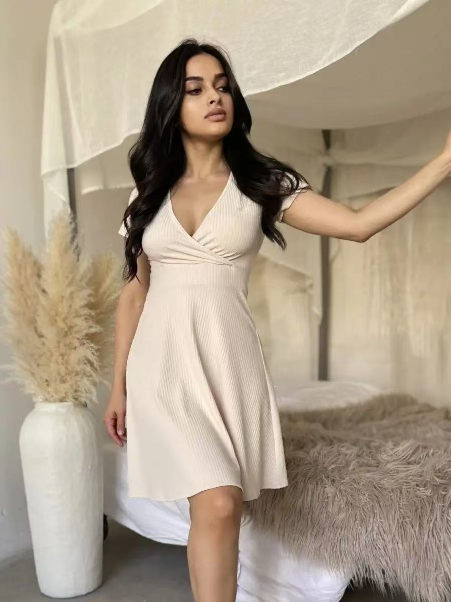 Damen Wickelkleid mit Rippstruktur und schwingendem Rock Stalluxe