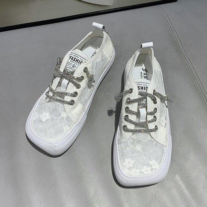 Damen modische Sneakers mit elegantem Spitzenmotiv und glitzernden Schnürsenkeln Stalluxe