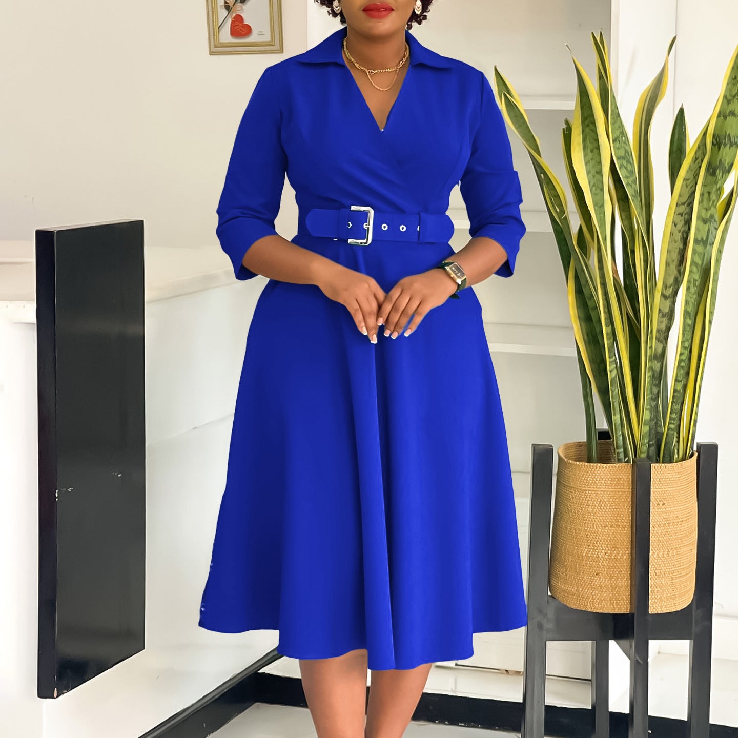 Damen Wickelkleid mit tailliertem Gürtel und schwingendem Rock Stalluxe