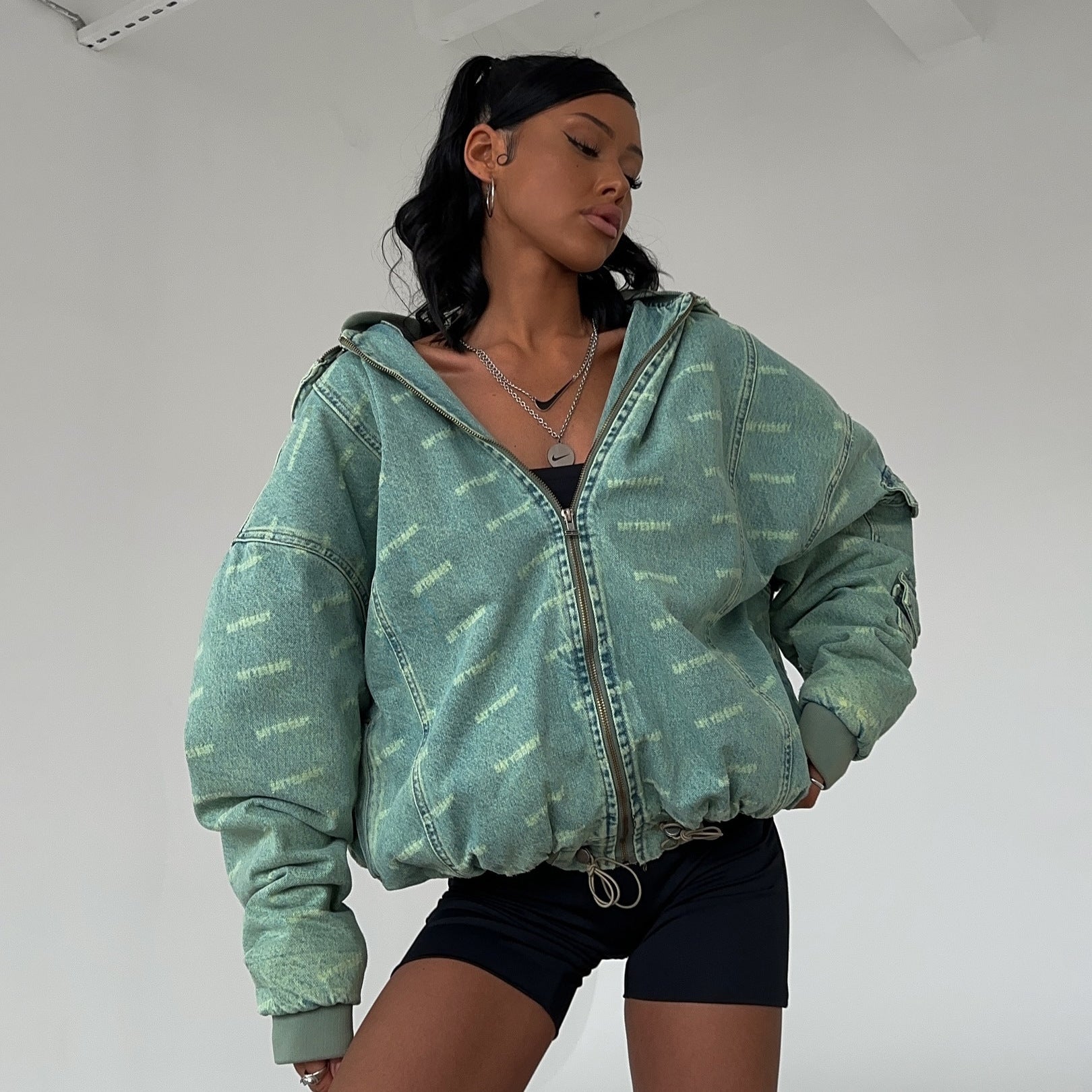 Damen Oversized Denimjacke mit einzigartigem Design Stalluxe