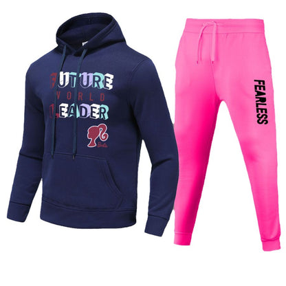Damen Hoodie und Jogginghose Set mit auffälligem Schriftzug und buntem Design Stalluxe