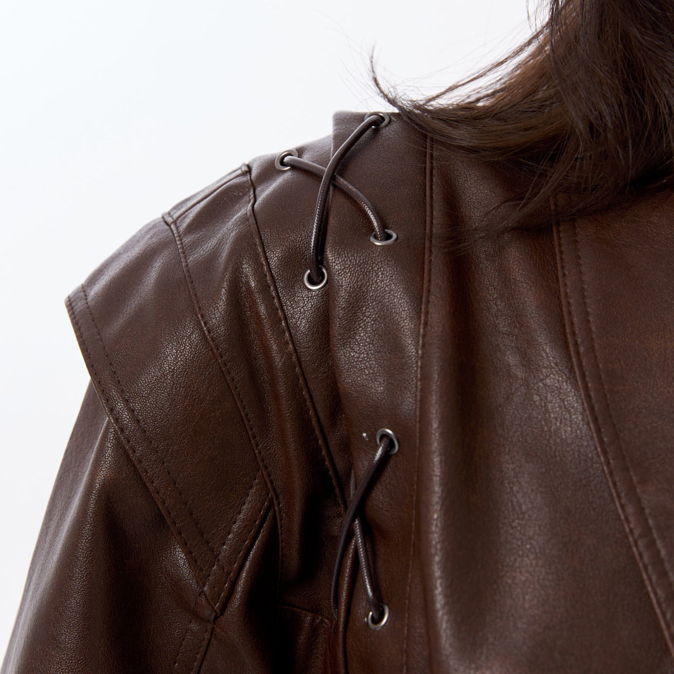 Damen Modischer Lederblazer mit tailliertem Schnitt und einzigartigen Bindegürteln Stalluxe