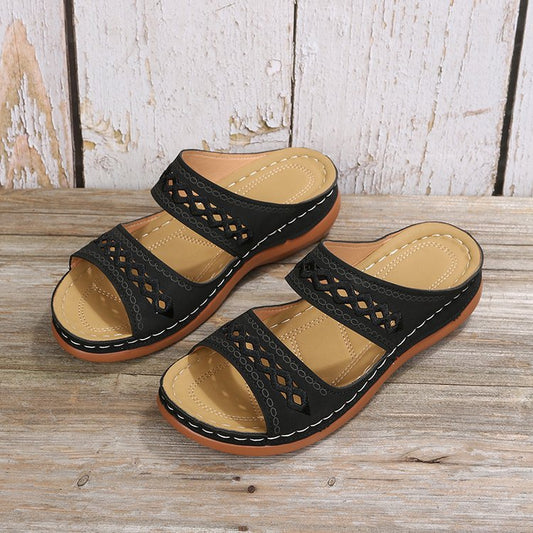 Damen Riemensandalen mit ergonomischem Fußbett und modischem Cut-Out-Design Stalluxe
