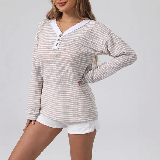 Damen Langarmshirt mit strukturiertem Gewebe und modischen Knopfdetails Stalluxe