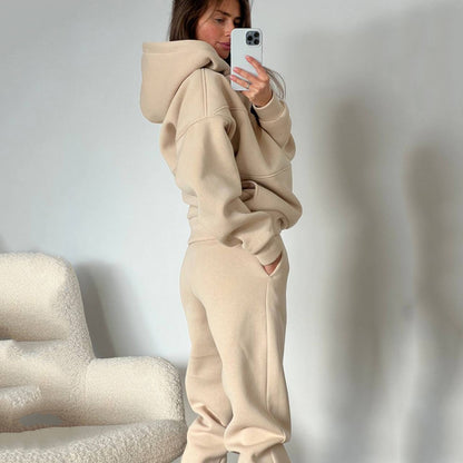 Damen lässiger Hoodie mit lässiger Jogginghose im modernen Schnitt Stalluxe