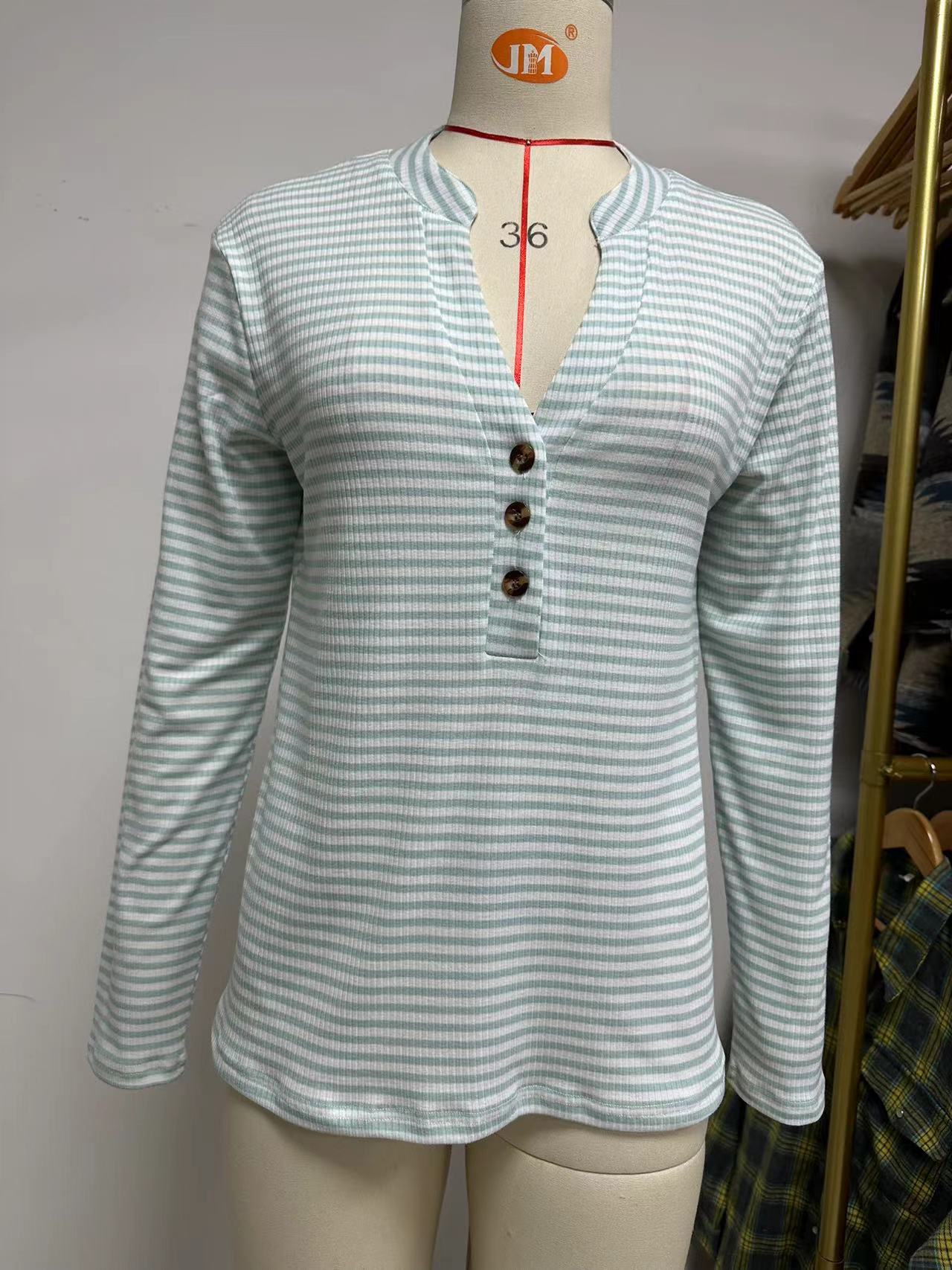 Damen Langarmshirt mit Knopfleiste und strukturierter Oberfläche Stalluxe