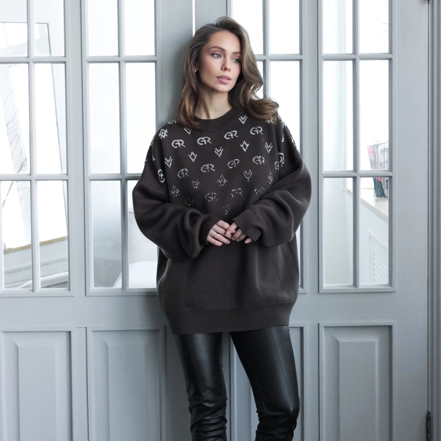 Damen Oversized Sweatshirt mit kreativem Schriftzug Stalluxe