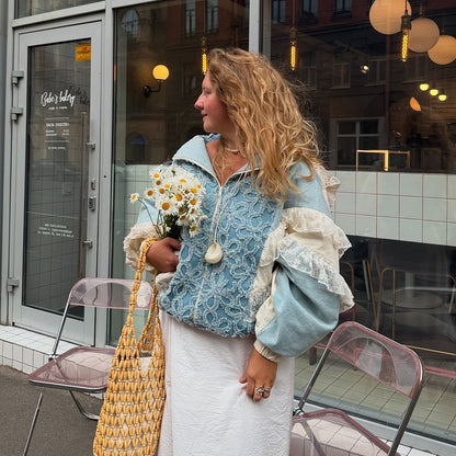 Damen Voluminöser Kapuzenpullover mit Rüschen und exquisites Design Stalluxe