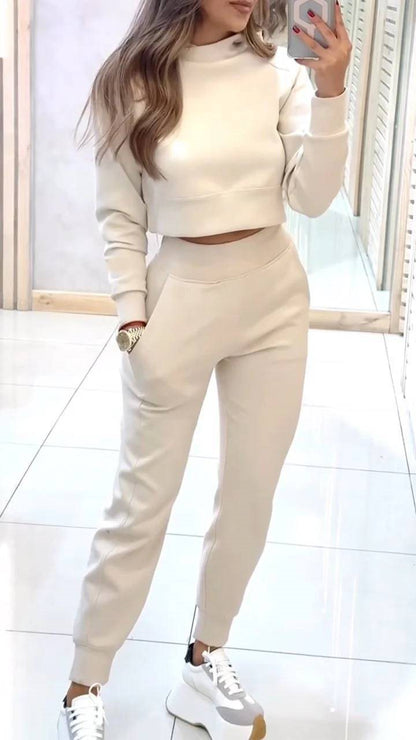 Damen sportlicher Lounge-Anzug mit cropped Oberteil und elastischen Hosen Stalluxe