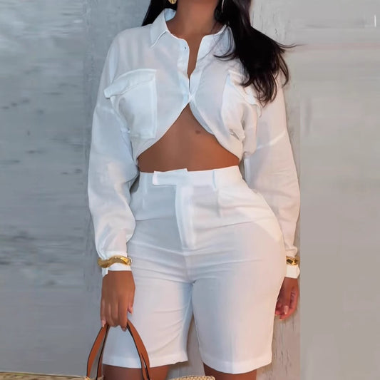 Damen lässiges Sommer-Outfit mit geknotetem Overshirt und Short Stalluxe