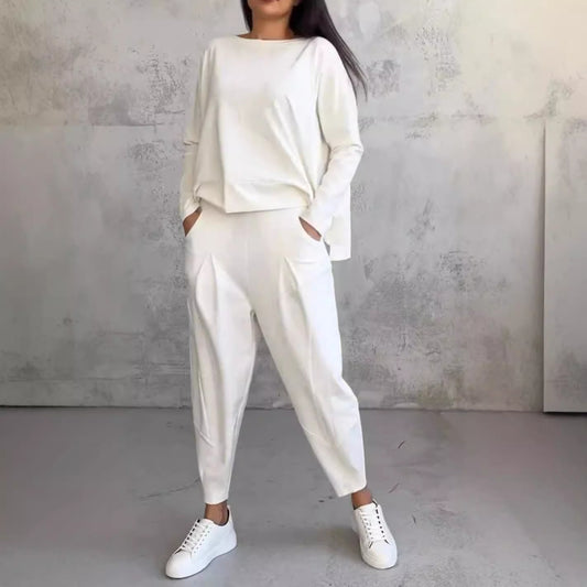 Damen modischer Freizeitanzug mit elegantem Schnitt und praktischen Taschen Stalluxe