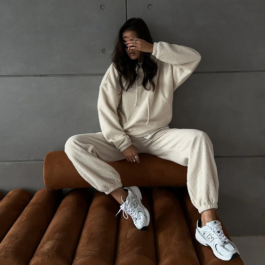 Damen Gemütlicher Fleece-Hoodie mit weiten Hosen Stalluxe