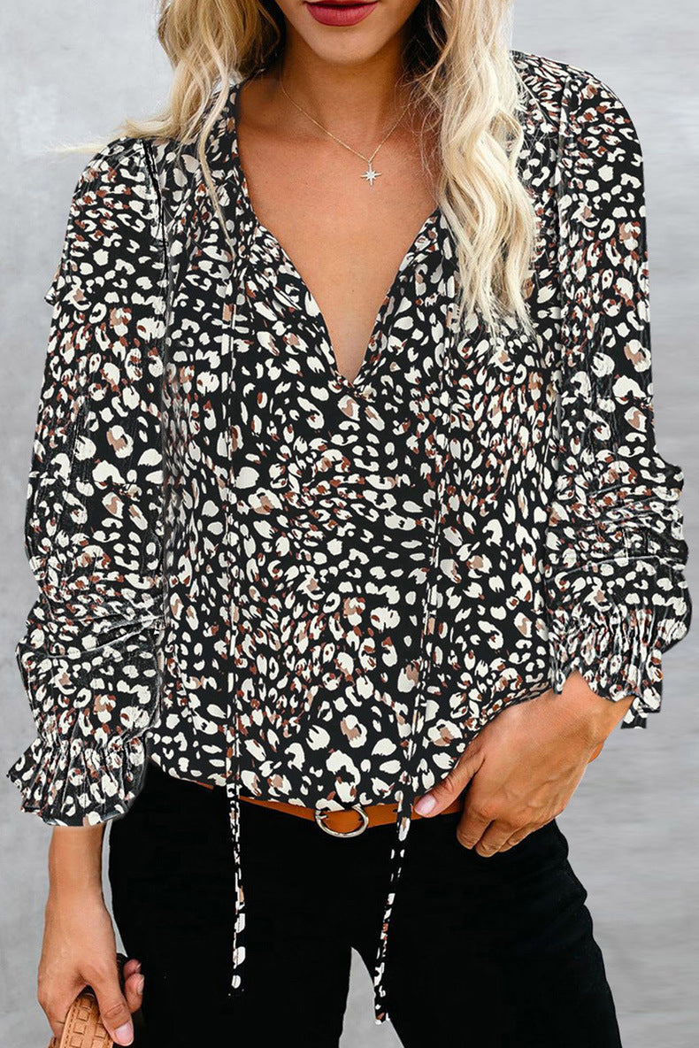 Damen Bluse mit raffiniertem Leopardenmuster und modischem V-Ausschnitt Stalluxe