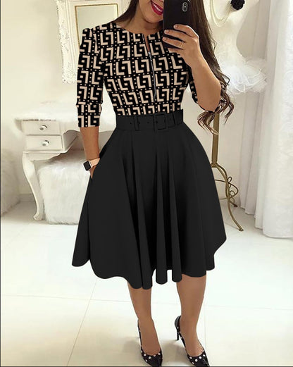 Damen Kleid mit modischem Zip-Design und betontem Taillenbund Stalluxe