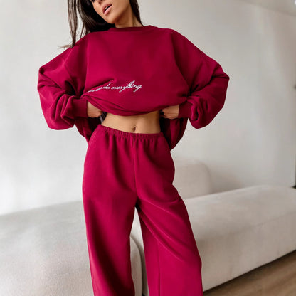 Damen bequemer Kuschel-Sweatanzug mit elastischem Bund und modischem Schriftzug Stalluxe