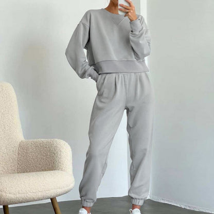 Damen entspannter Sweatanzug mit cropped Oberteil und elastischem Bund Stalluxe