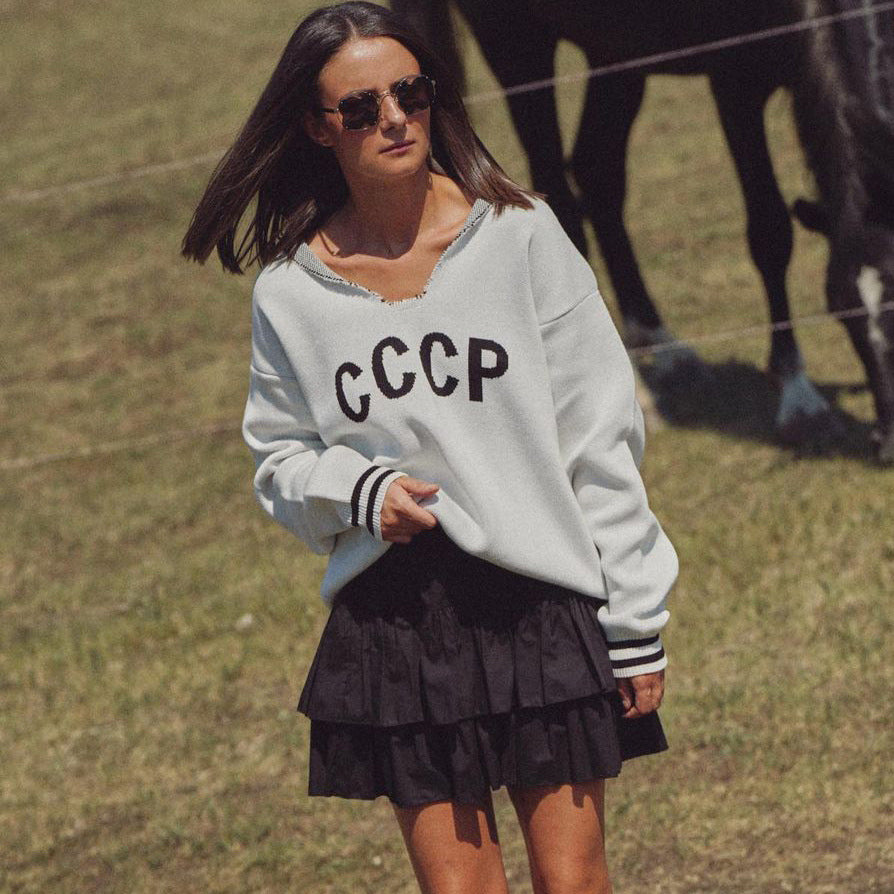 Damen lässiger Pullover mit sportlichem Schriftzug und trendigen Rippabschlüssen Stalluxe