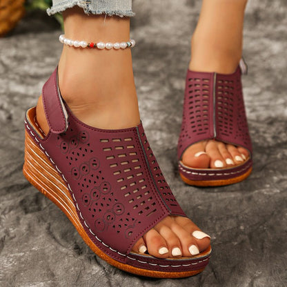 Damen offene Wedge-Sandalen mit luftiger Oberflächenstruktur und ergonomischem Fußbett Stalluxe