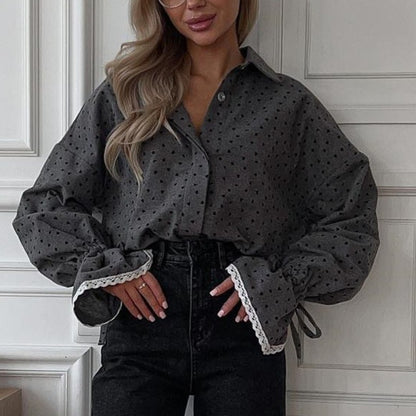 Damen Bluse mit Herzchenmuster und dekorativen Rüschendetails Stalluxe