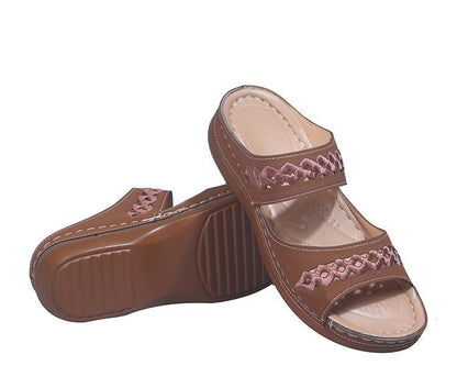 Damen Komfortable und stilvolle Clogs mit modischen Zierdetails Stalluxe