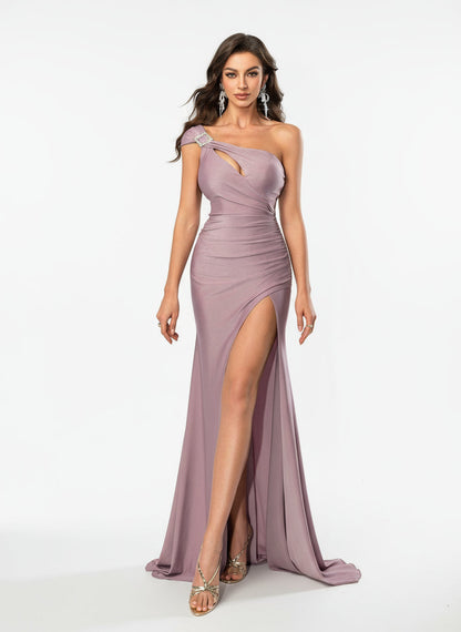 Stalluxe | Träumerisches One-Shoulder-Abendkleid mit Falten und Schlitz